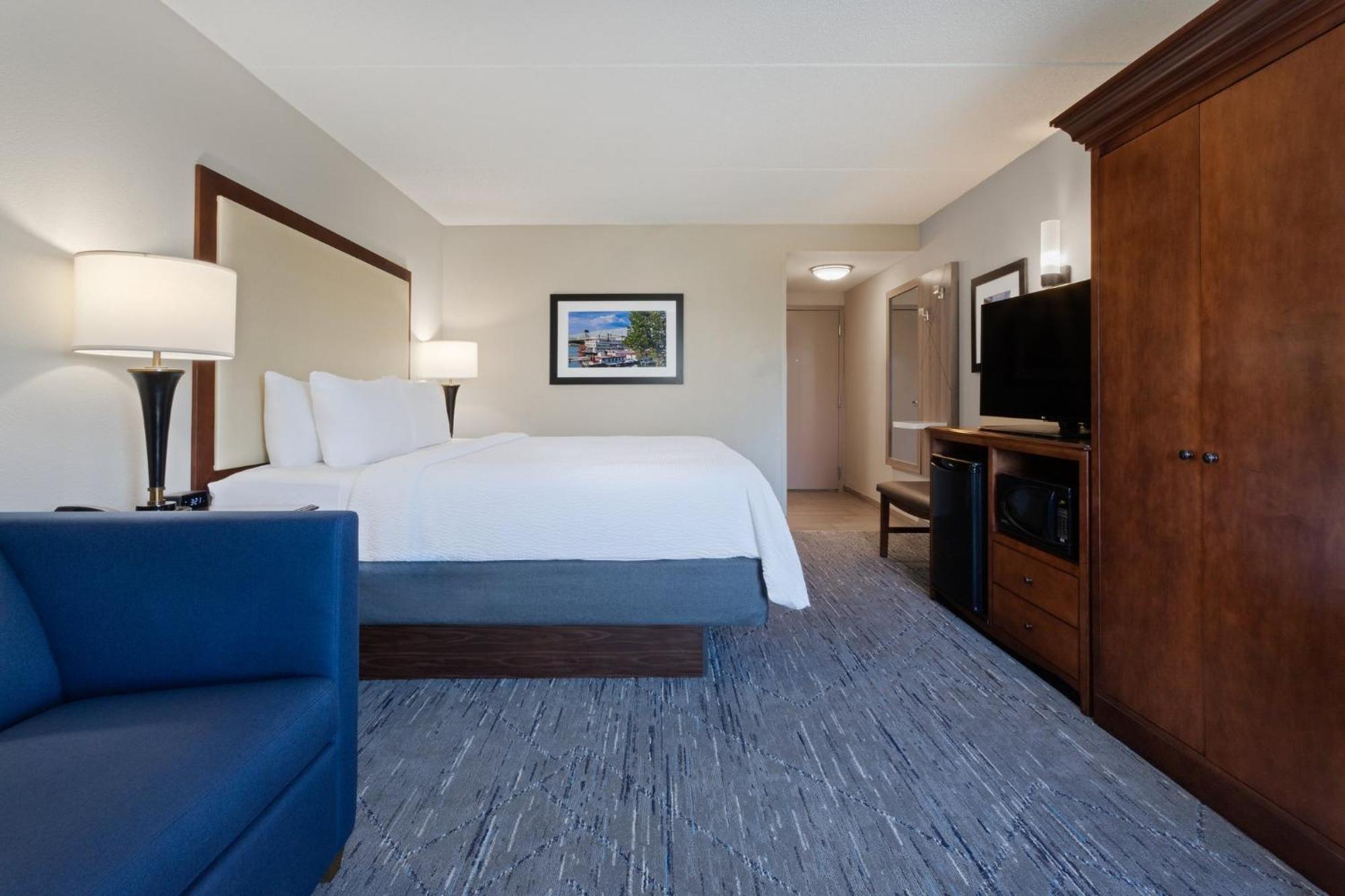 Holiday Inn Express & Suites Cincinnati Riverfront By Ihg Covington Buitenkant foto