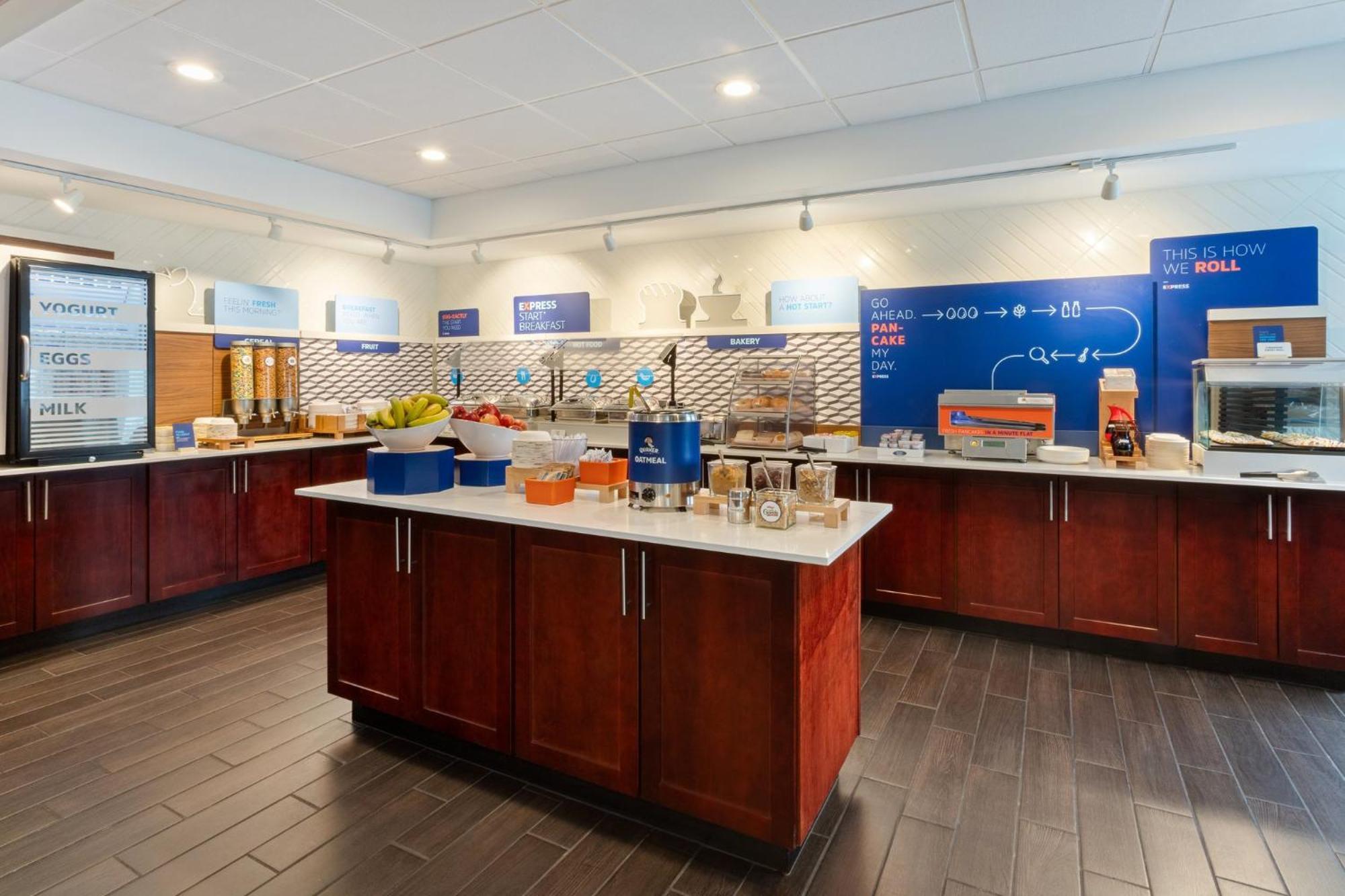 Holiday Inn Express & Suites Cincinnati Riverfront By Ihg Covington Buitenkant foto