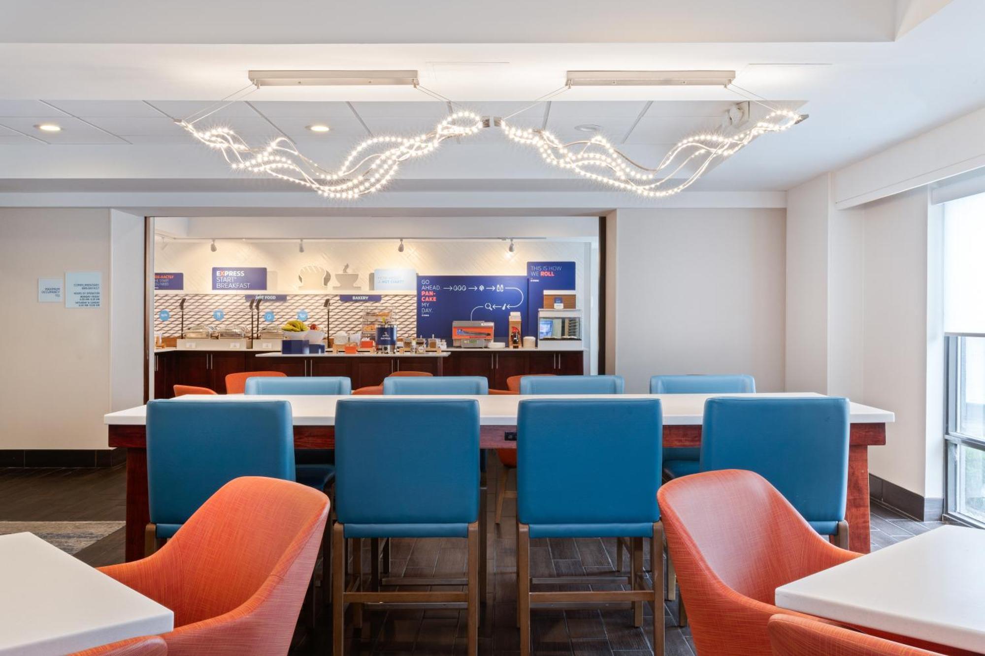 Holiday Inn Express & Suites Cincinnati Riverfront By Ihg Covington Buitenkant foto