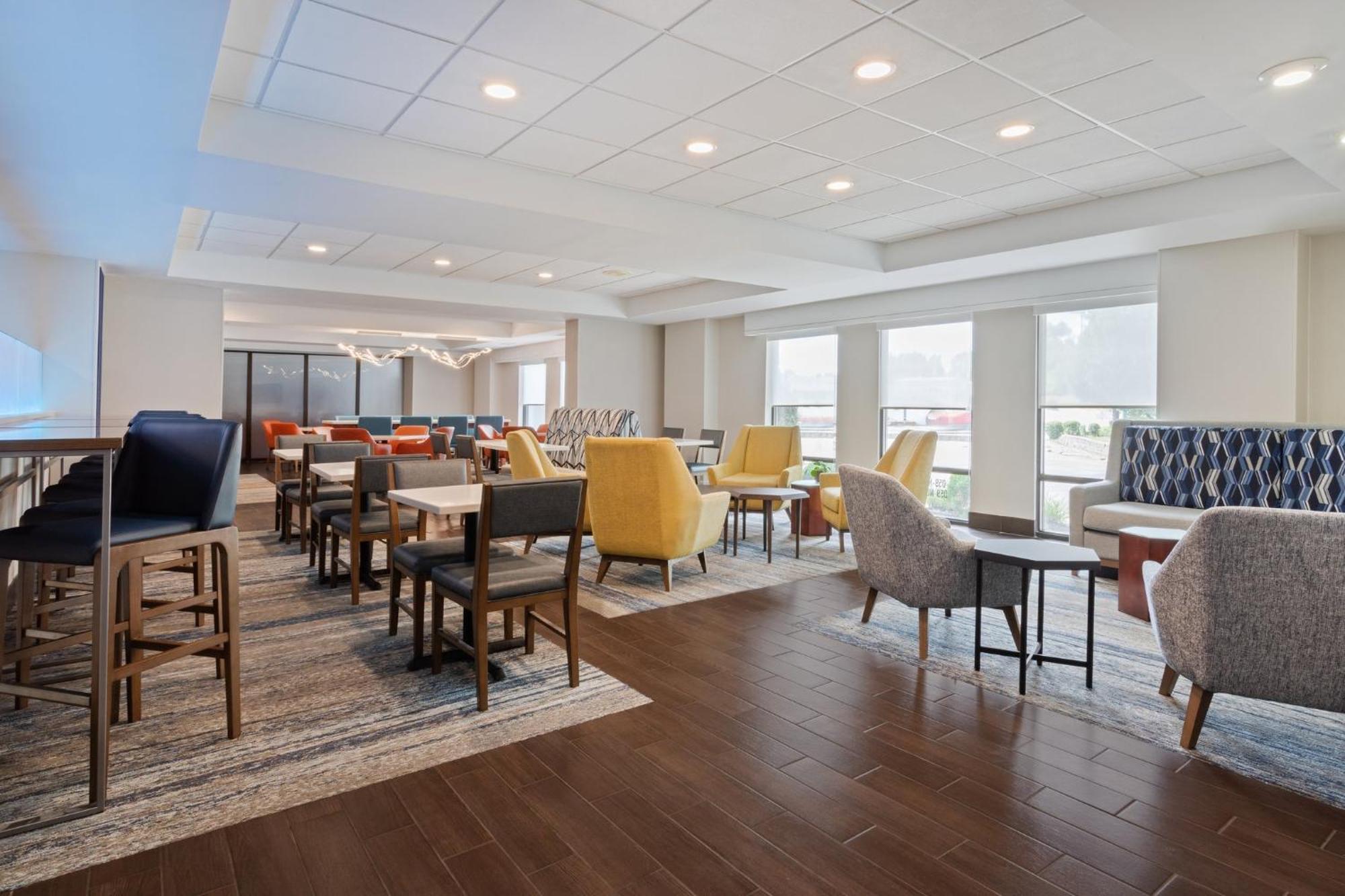 Holiday Inn Express & Suites Cincinnati Riverfront By Ihg Covington Buitenkant foto