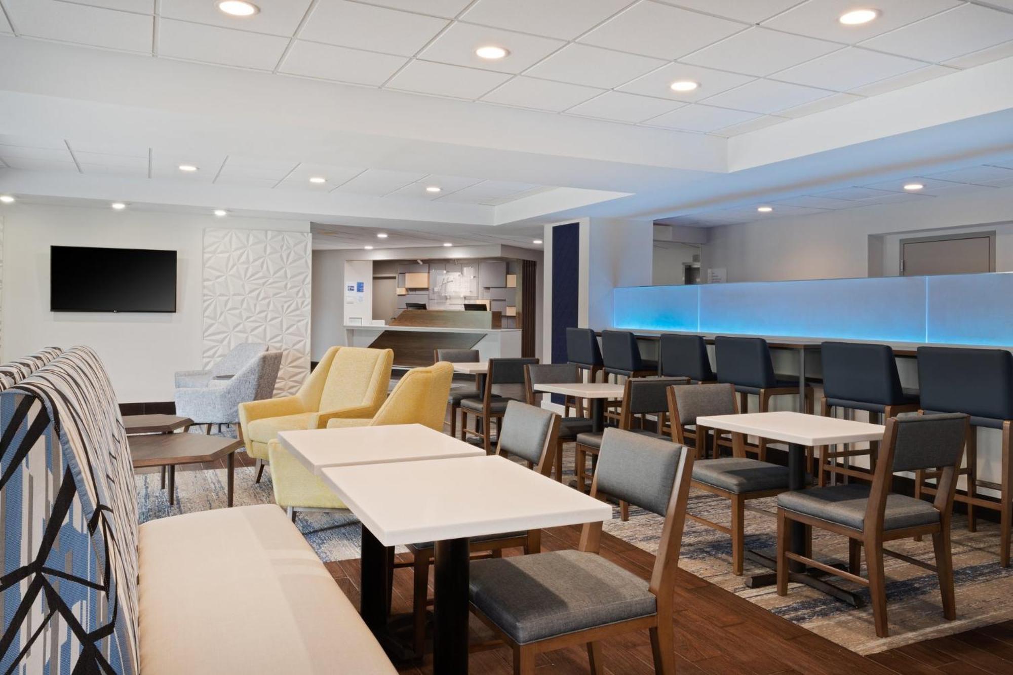 Holiday Inn Express & Suites Cincinnati Riverfront By Ihg Covington Buitenkant foto