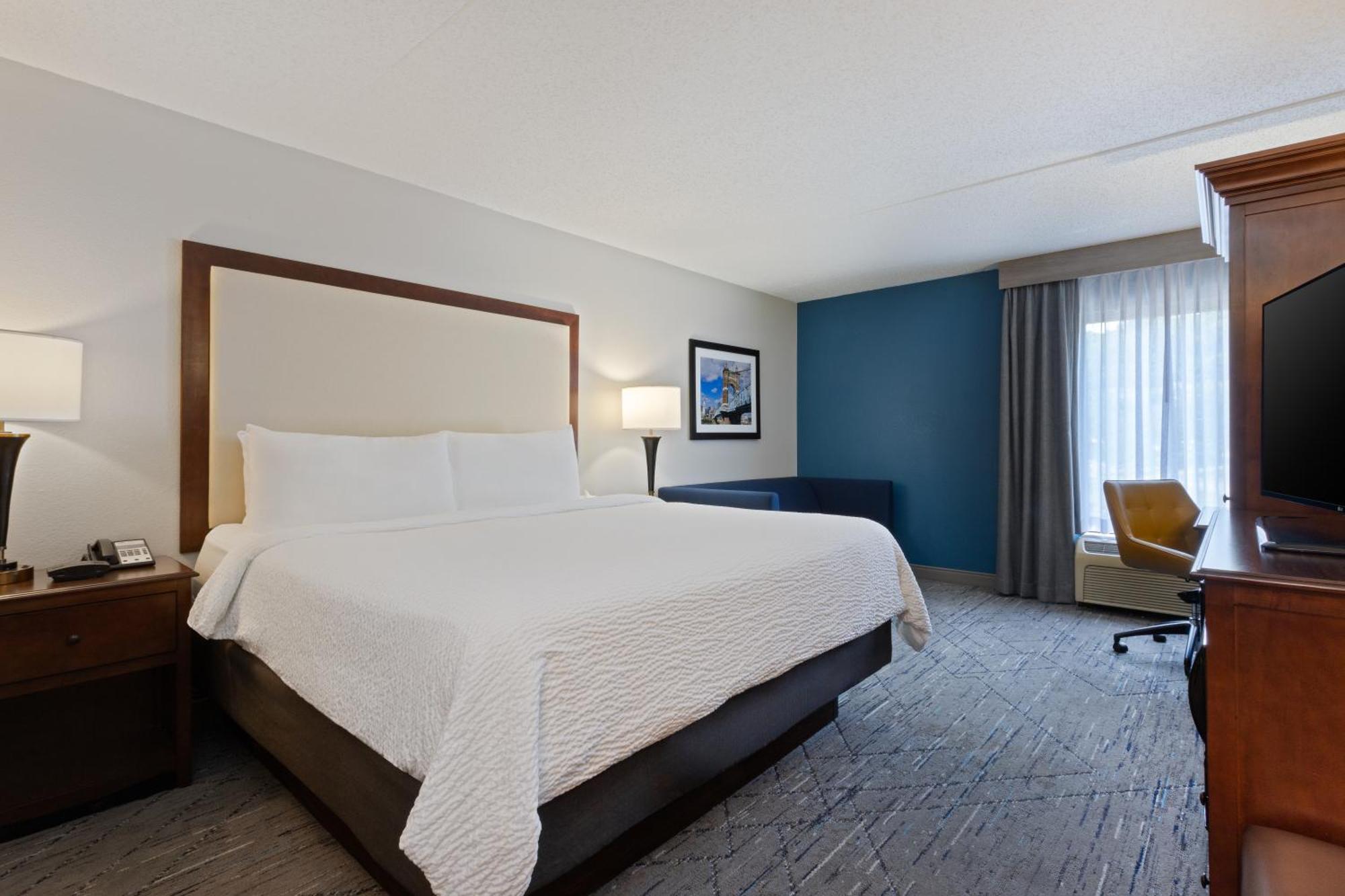 Holiday Inn Express & Suites Cincinnati Riverfront By Ihg Covington Buitenkant foto