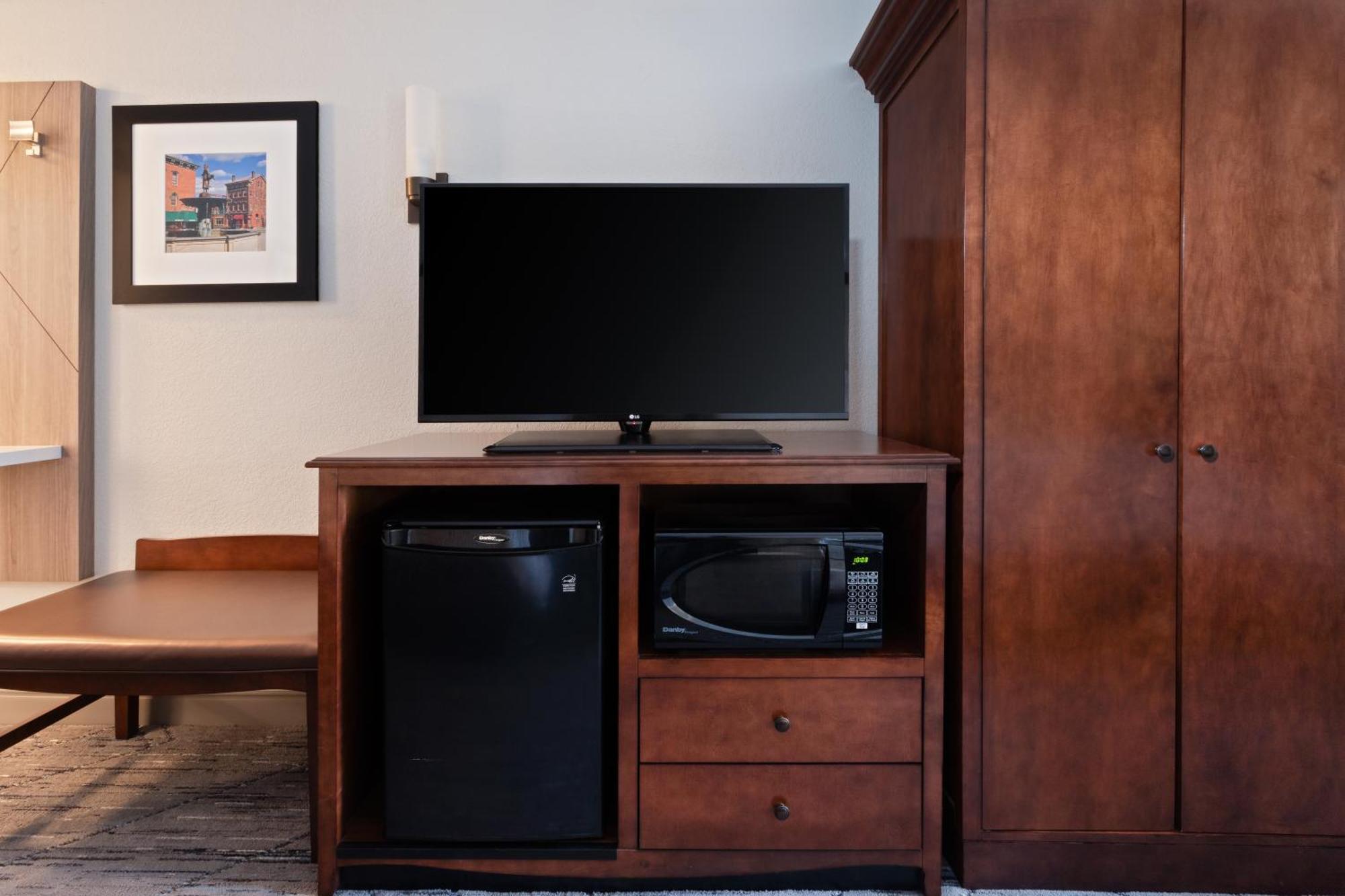 Holiday Inn Express & Suites Cincinnati Riverfront By Ihg Covington Buitenkant foto